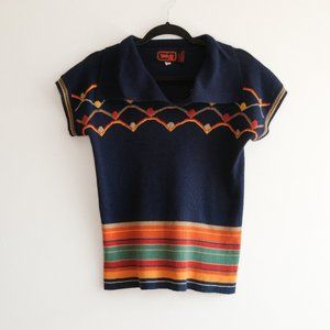 navy 70s knit short sleeve sweater w large collar and retro geometric print